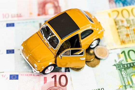 Mit der richtigen Autoversicherung lassen sich einige Euros pro Jahr sparen. (Foto: Stockunlimited)
